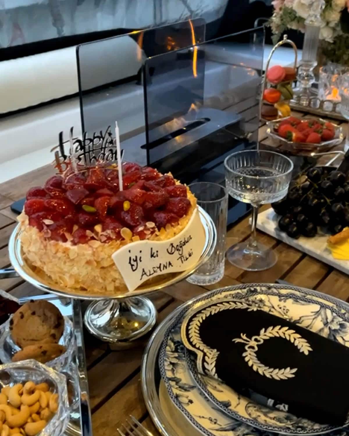 restoran ve yatta vip dogum gunu kutlamasi 259